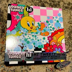 Looney Tunes spa box